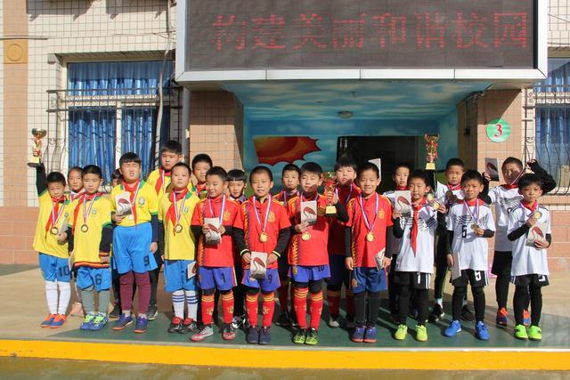 乔治首场表现抢眼但无缘最佳，勇士新秀伦德伯格力压群雄